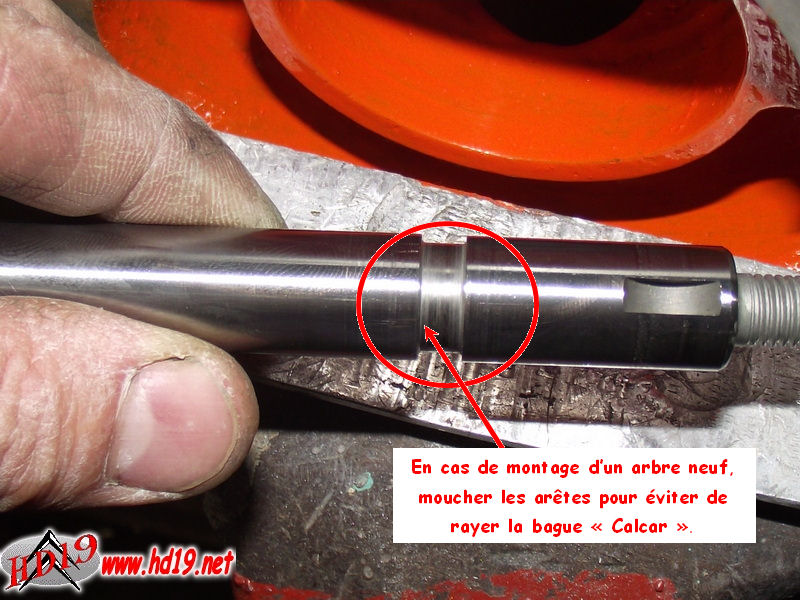 Les premiers étapes de la restauration de KnorrHy Refection_pompe_eau_ds19_id19_3paliers_060